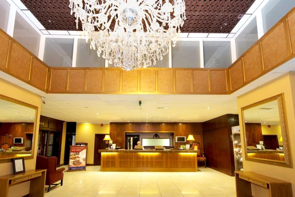 Treacys West County Conference And Leisure Centre Hotell Ennis Exteriör bild